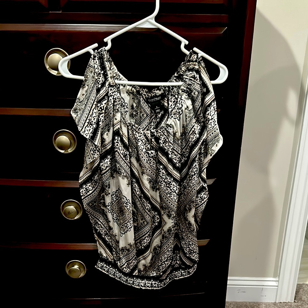 White House Black Market Market Blouse